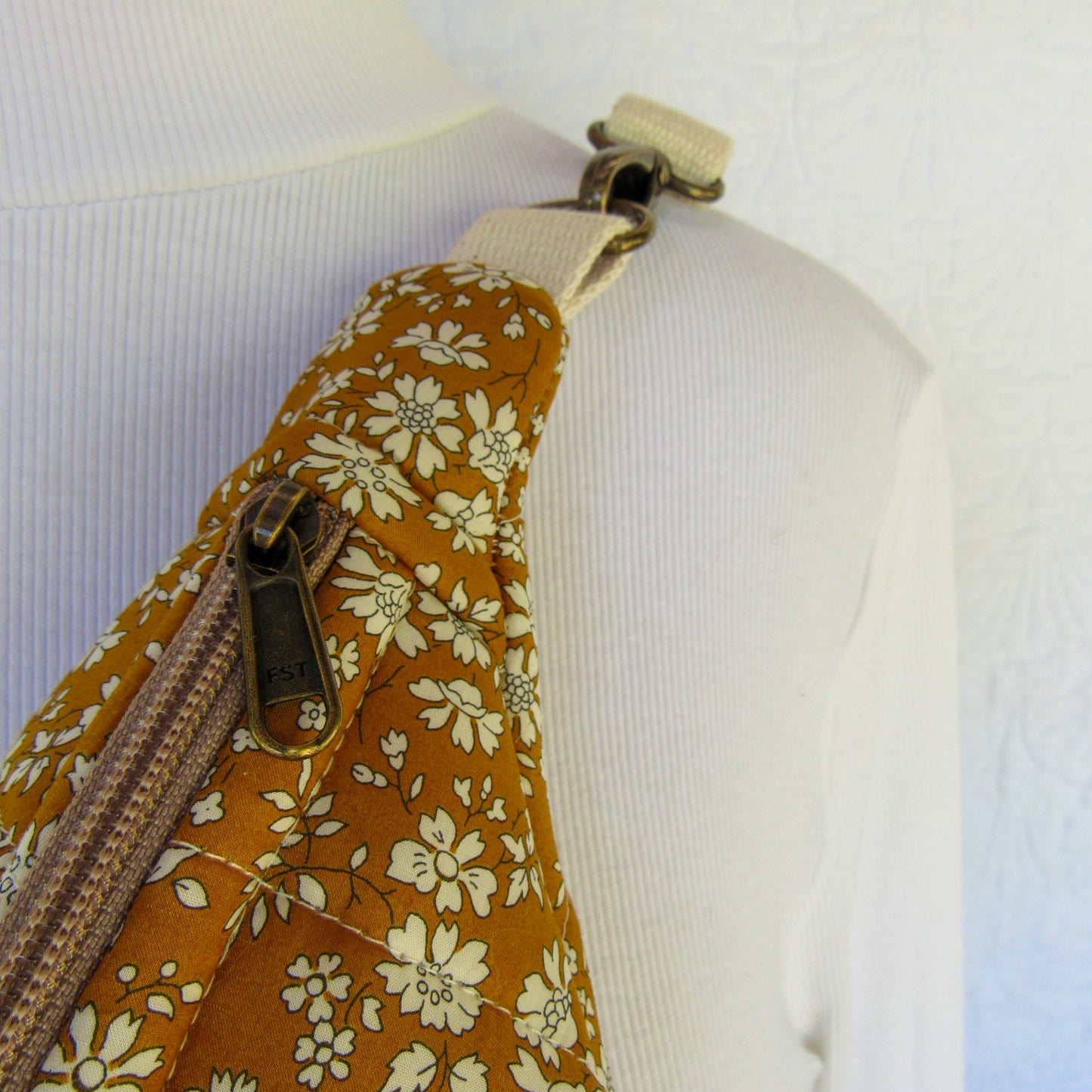 Hazel moonbag
