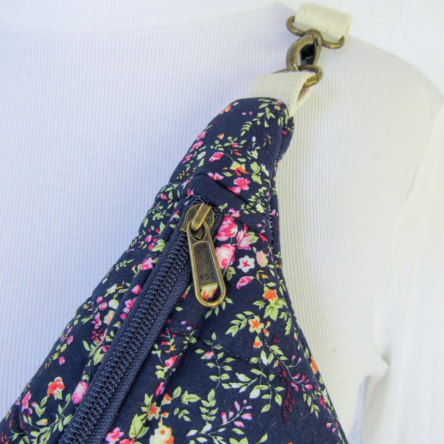 Marjorie moonbag