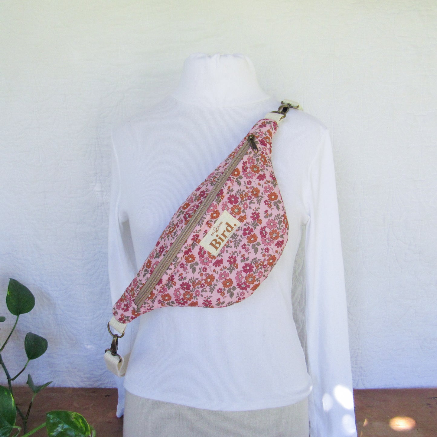 Elizabeth moonbag
