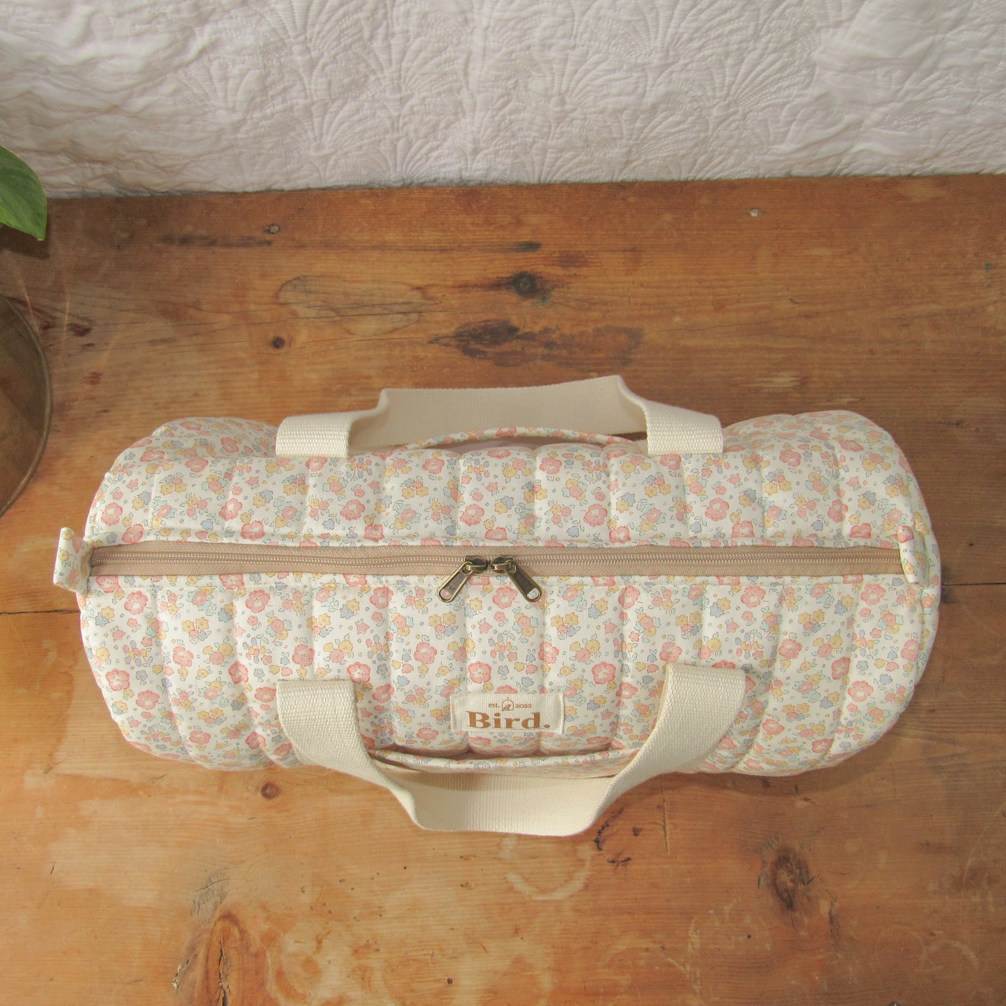 Coastal flowers quilted duffelbag
